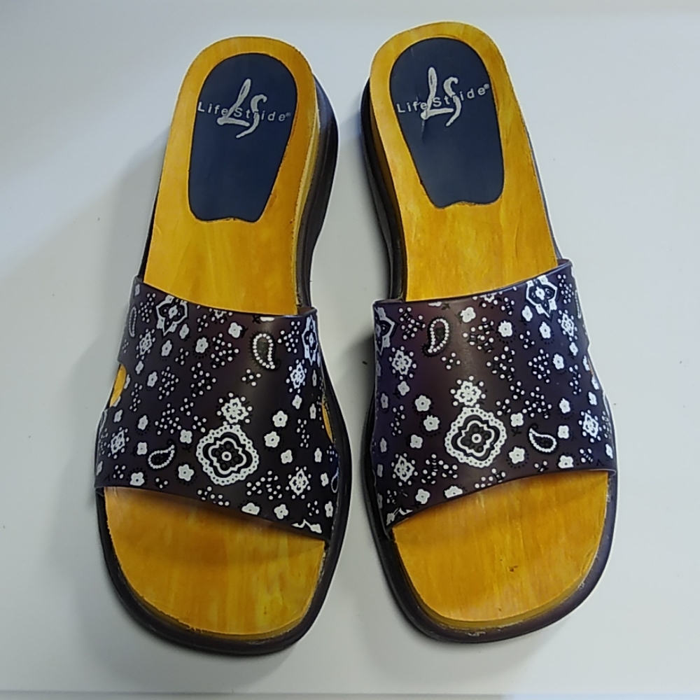 Life Stride Bandana Sandals